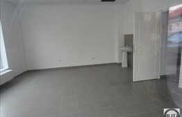 Spatiu comercial cu vitrina si acces din strada