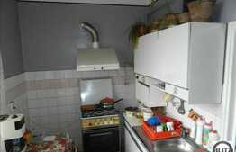 70 mp, 3 camere decomandate in zona strazii Bucuresti. Garaj si boxa!