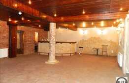 Finisaje piatra naturala, lemn masiv 243 mp pentru club, restaurant!