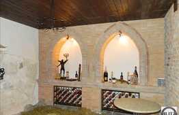 Finisaje piatra naturala, lemn masiv 243 mp pentru club, restaurant!