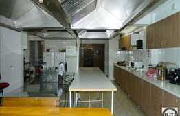 Finisaje piatra naturala, lemn masiv 243 mp pentru club, restaurant!