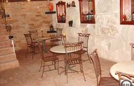 Finisaje piatra naturala, lemn masiv 243 mp pentru club, restaurant!