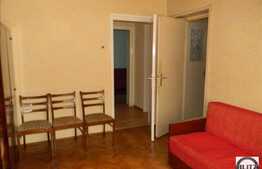 Vanzare apartament cu 2 camere, 50 mp, semidecomandat, zona Sala Sporturilor!