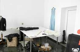 Vitrine la strada in zona ultracentrala. Trafic auto si vad garantat!