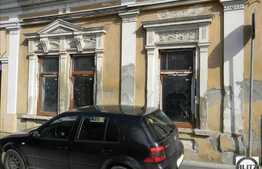 Spatiu in zona P-ta Muzeului! Ideal restaurant, cafenea, fast food.