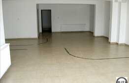 Spatiu comercial de vanzare, 93 mp, vizibilitate maxima