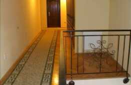 4 stele !!!Lux/ Eleganta / Modern / Clasic / Zona De Interes / Afacere La Cheie!