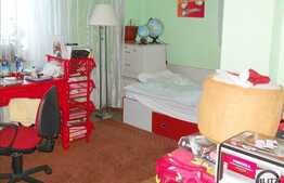 Vanzare apartament 3 camere, 70 mp utili