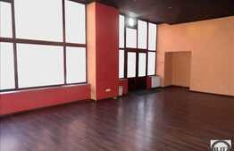 Spatiu comercial 80 mp utili in zona cu vad! Vitrina 10 ml!