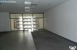 Spatiu comercial, 140 mp, zona cu trafic pietonal intens, minim 5000 persoane/zi
