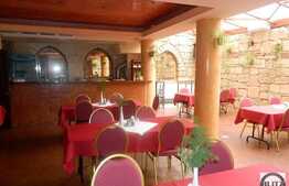 AFACERE LA CHEIE! Hotel ultracentral complet mobilat si utilat!