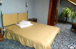 AFACERE LA CHEIE! Hotel ultracentral complet mobilat si utilat!