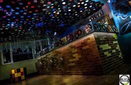 Spatiu comercial pentru club si cafenea, 204 mp, autorizatii de functionare!