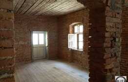 Spatiu 250 mp, S+D+P pretabil: pub, bistro, restaurant. Imobil cu potential!