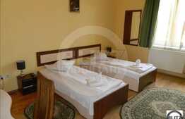 Pensiune de vanzare 300 mp utili, teren 430 mp, zona Cluj Arena