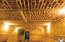 Spatiu pentru bistro, cafenea, restaurant cu 160 mp utili zona Horea, la subsol