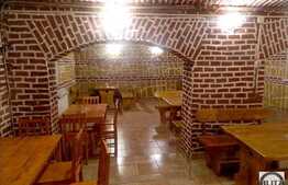 Spatiu pentru bistro, cafenea, restaurant cu 160 mp utili zona Horea, la subsol