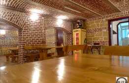 Spatiu pentru bistro, cafenea, restaurant cu 160 mp utili zona Horea, la subsol