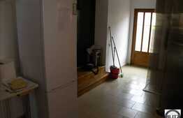 Inchiriere spatiu comercial situat in imobil nou, 50 mp plus terasa de 28 mp