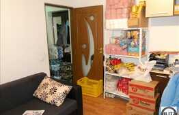 Spatiu comercial de vanzare 54 mp utili + loc de parcare 37 mp