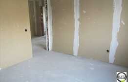 Vanzare apartament semifinsat 3 camere, 72 mp utili, zona Stejarului