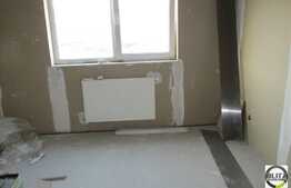 Vanzare apartament semifinsat 3 camere, 72 mp utili, zona Stejarului