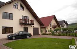 Centru De Afacere Format Din: PENSIUNE, DUPLEXURI, TERENURI si CASE INDIVIDUALE