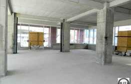Spatiu cu 500 mp utili,open space,semifinisat in zona Iulius Mall, vitrina 20 ml