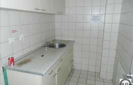 De inchiriat spatiu comercial, 304 mp, zona Piata Mihai Viteazu, 40 ml vitrina