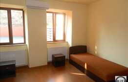 Spatiu comercial ultracentral polivalent, 268 mp utili, cu 10 locuri de parcare!