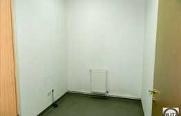 Spatiu comercial in zona cu magazine si trafic pietonal bun! Vitrina 5 ml !