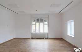 Inchiriere spatiu 470 mp in zona centrala, renovat, 11 locuri de parcare, terasa