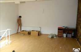 150  mp pentru, magazin decoratiuni antichitati, haine etc.!Vad si expunere