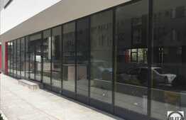 Open space, in zona Iulius Mall, cu terasa