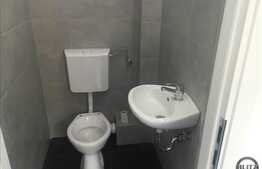 Imobil la strada cu locuri de parcare pentru sediu companie