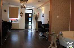 Salon la cheie, in zona linistita, cu locuri de parcare, 55 mp, terasa 30 mp!