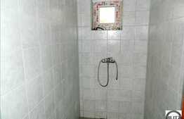 60 mp cu vitrina de 5 ml si acces din strada, finisat modern