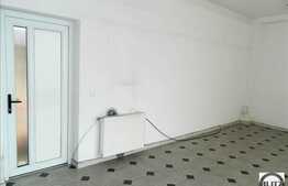 60 mp cu vitrina de 5 ml si acces din strada, finisat modern