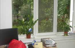 Apartament finisat, mobilat, potrivit pentru studenti sau sediu de firma..