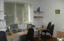 Apartament finisat, mobilat, potrivit pentru studenti sau sediu de firma..