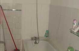 Apartament finisat, mobilat, potrivit pentru studenti sau sediu de firma..