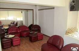 Spatiu comercial, 200 mp utili, vad comercial, 2 intrari din strada, zona OMV