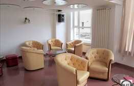 Spatiu comercial, 200 mp utili, vad comercial, 2 intrari din strada, zona OMV