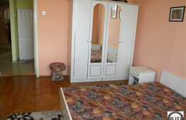 Apartament cu 2 camere, decomandat, zona Piata Mihai Viteazu