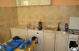 Apartament cu 2 camere, decomandat, zona Piata Mihai Viteazu