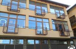 Inchiriere spatiu 170 mp,  curte 150 mp, imobil nou, acces din strada!