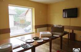 Spatiu cu o suprafata generoasa, 140 mp, zona cu vad pietonal intens!