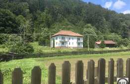 Casa de vacanta pe Valea Gurghiului!