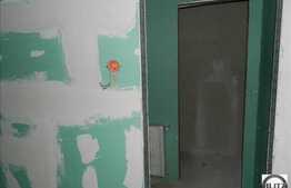 De vanzare spatiu comercial 98 mp, zona Salii Sporturilor, vitrina 3 m