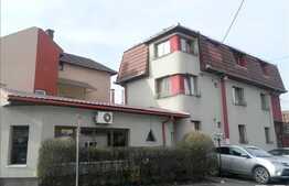 Pensiune plus casa de locuit, 580 mp utili, multiple posibilitati de exploatare!